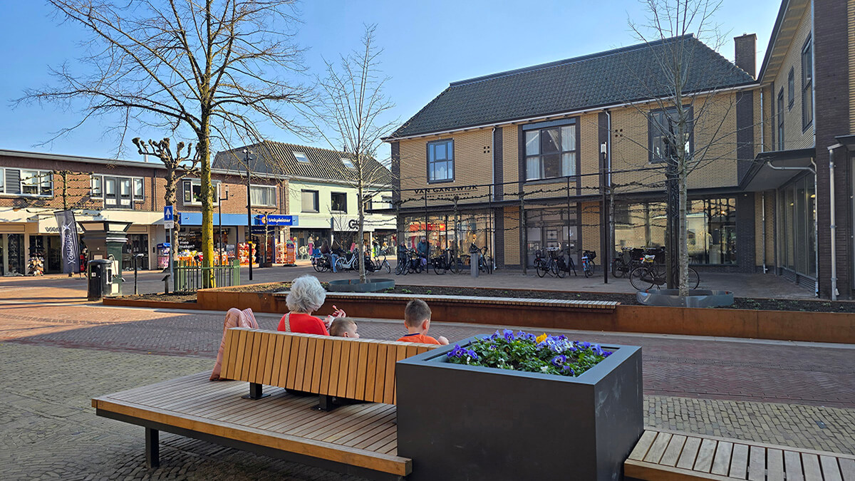 Pleintje bij Van Ganswijk